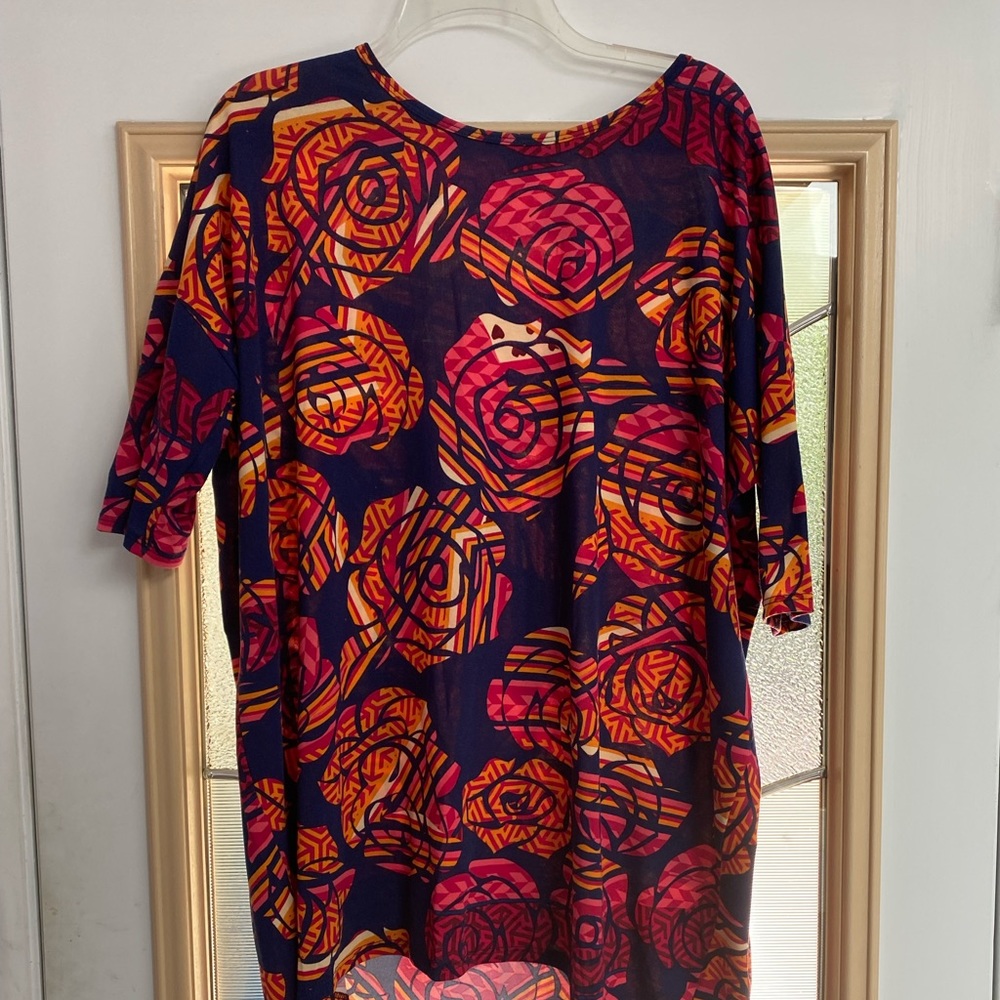 Gorgeous LuLaRoe Beauty and the Beast Large Irma
